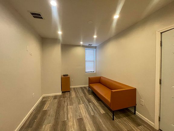 5th image of 120 Ogden Ave #1