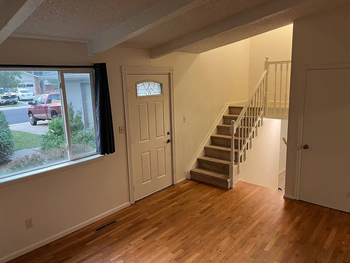 2437 Cheviot Dr — Photo 4