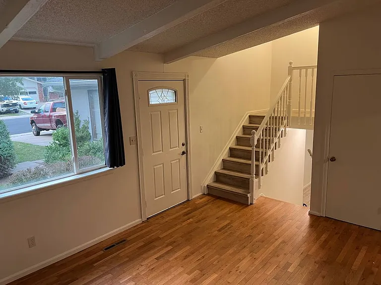 2437 Cheviot Dr — Photo 4