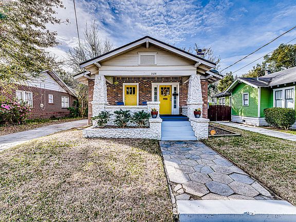 2nd image of 2638 College St