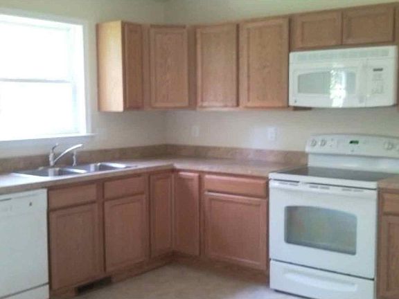 3rd image of 139 Monticello Dr
