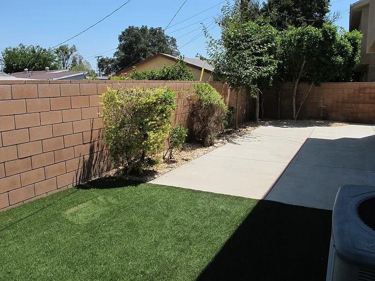 7542 Denny Ave — Photo 36