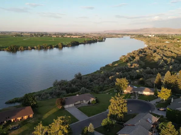 15 Granada Pl, Burley, ID 83318
