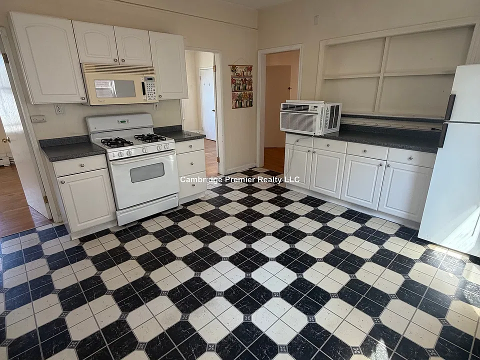 214 Broadway #2