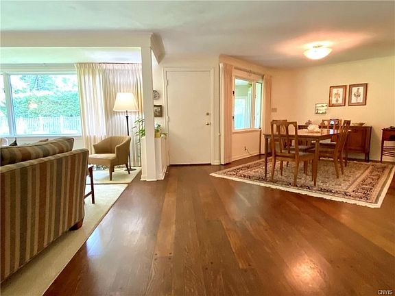 4th image of 317 Standish Dr