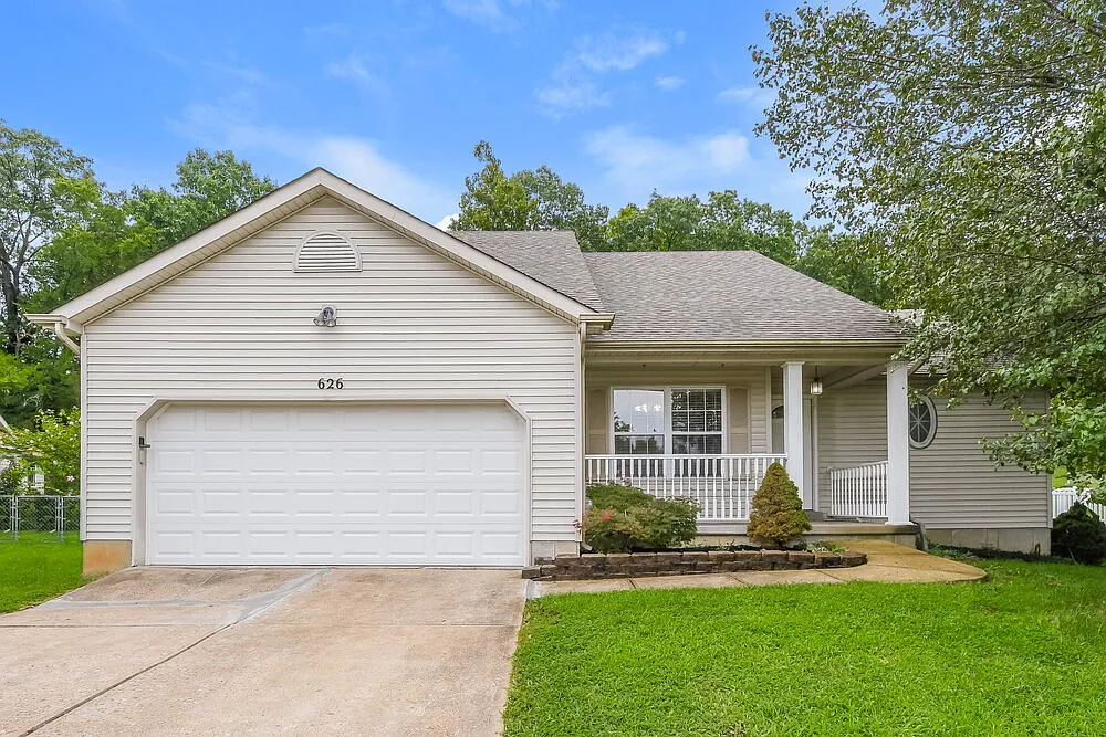 3 bed, 2.5 bath, 1752 sqft, $3,080 — Photo 1