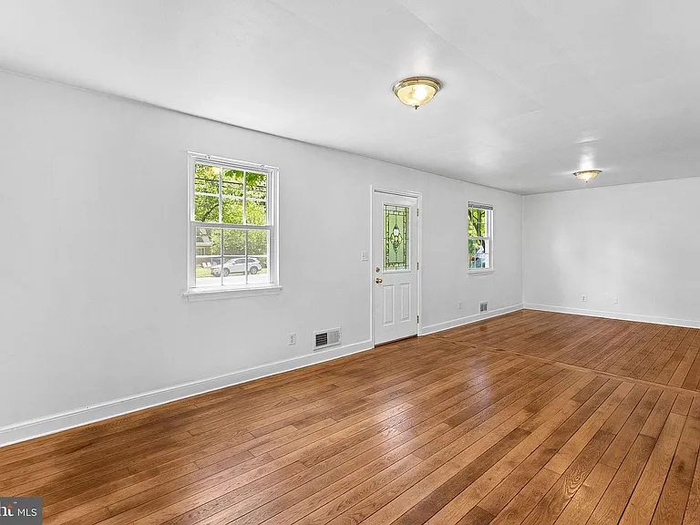 3103 Plyers Mill Rd — Photo 5