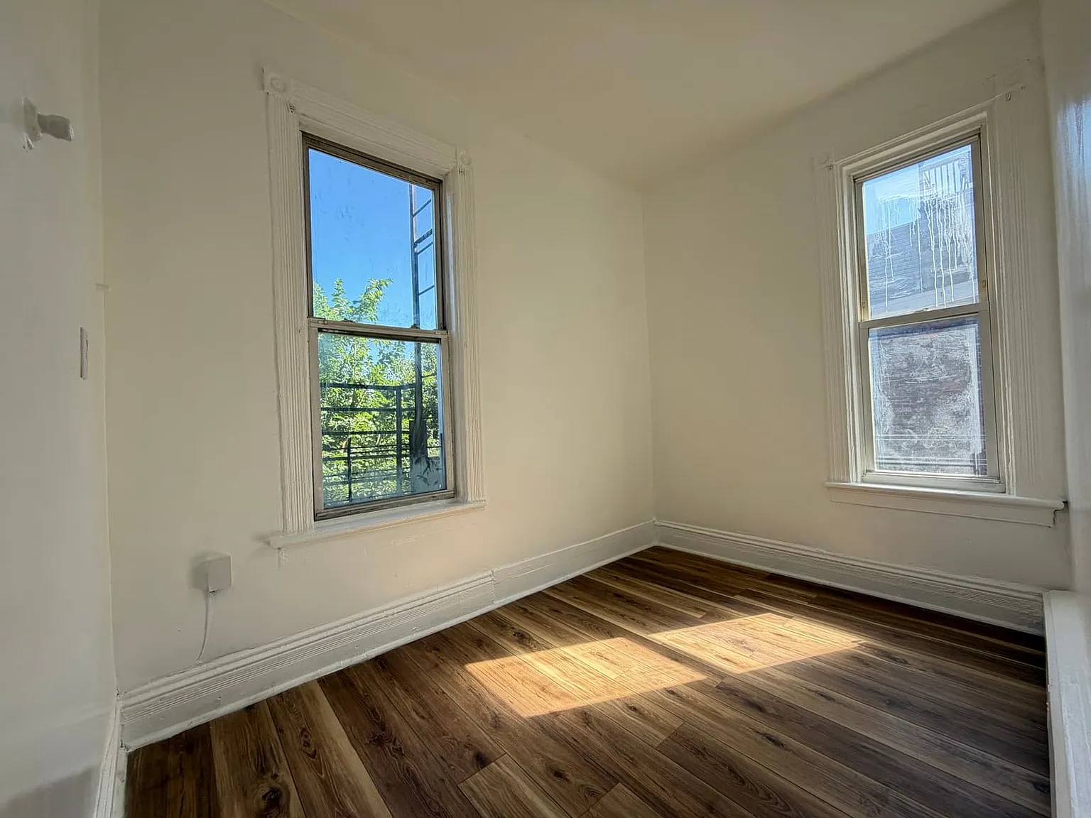 676 Ocean Ave — Photo 2