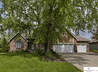 1913 S 182nd Cir, Omaha, NE 68130