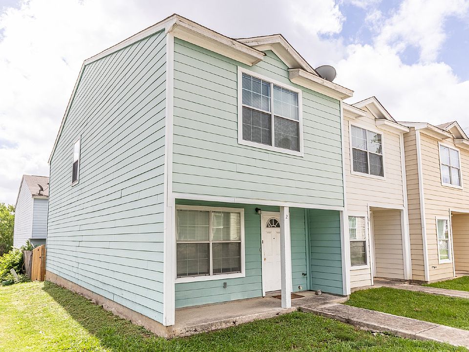 1st image of 2 Bratton Dr