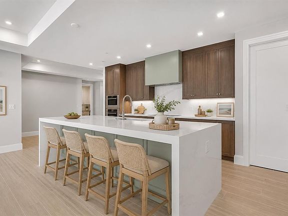 5th image of 70 AVENIDA VENECCIA #202
