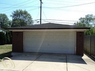 3rd image of 3379 Melwood Dr