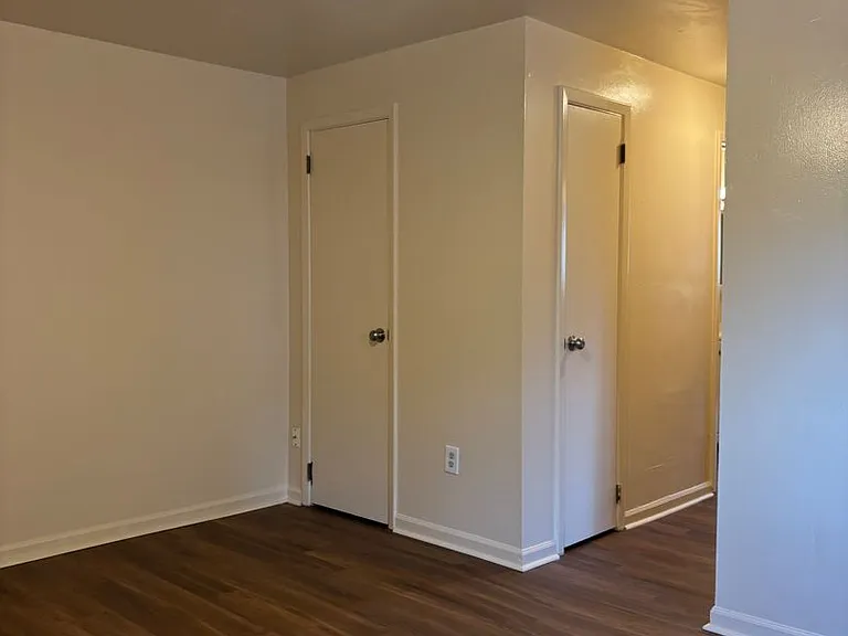 Utilities Included! Downtown Golden Apartments Free Heat, Gas, Water & Trash — Photo 11