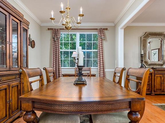 3rd image of 24680 Shoreline Dr