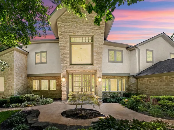 1967 Woodlands Pl, Powell, OH 43065