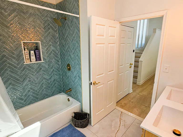 1386 Paul Blvd — Photo 23