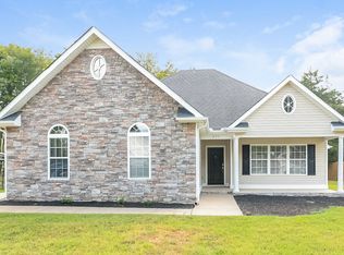 832 Hammersmith Dr, Smyrna, TN 37167
