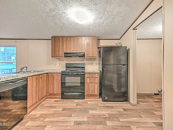 4th image of 374 Bill Bennett Rd