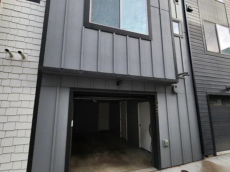 1023 Chase St — Photo 34