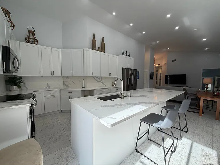 5950 Almaden Dr — Photo 10