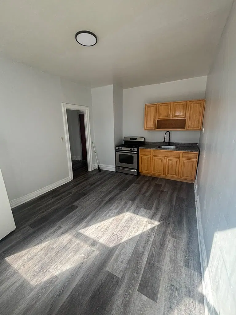 1 bed, $1,600 — Photo 1