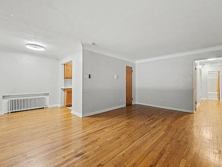733 E 2nd Ave #105 — Photo 17