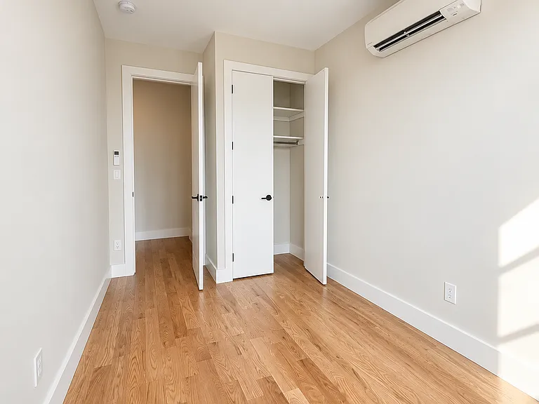 512 Onderdonk Ave #3B — Photo 10