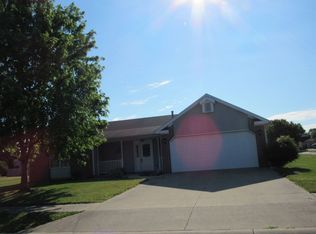 2020 Willow Bnd, Huntington, IN 46750