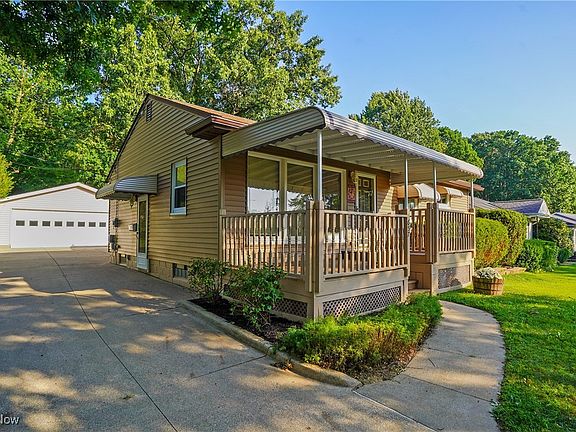 2nd image of 657 Lynn Dr