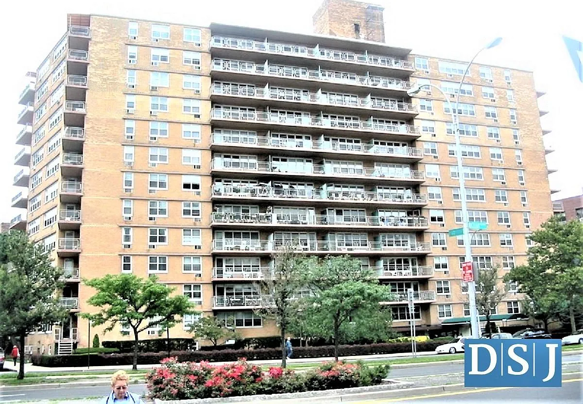 2650 Ocean Pkwy — Photo 1
