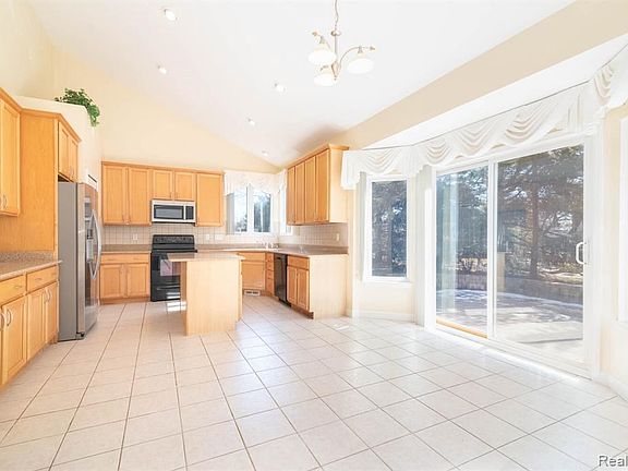 2nd image of 22025 Abington Dr