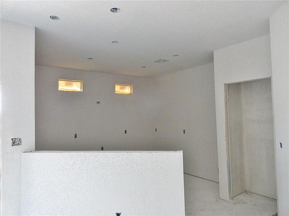 5th image of 1134 Jaime J Zapata St