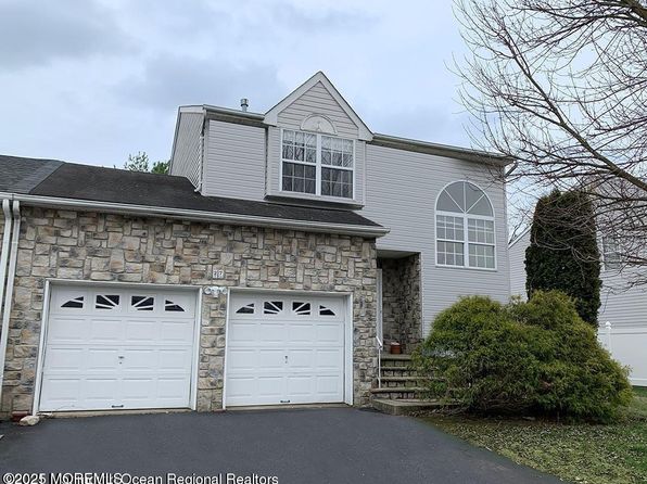 27 Barn Swallow Blvd