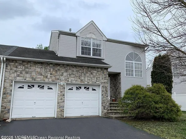 27 Barn Swallow Boulevard, Marlboro, NJ 07746