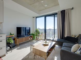 195 McCaul St #1401, Toronto, ON M5T 0E5