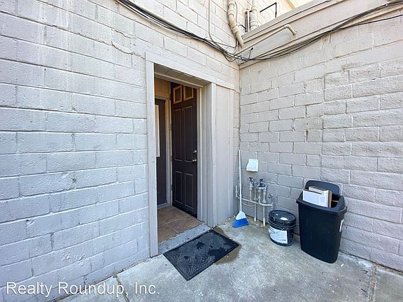 3rd image of 100 15th St Unit D