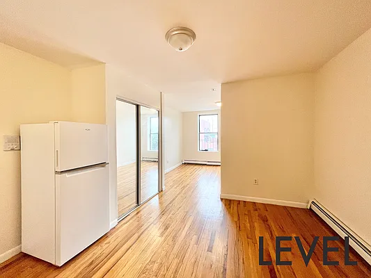 Rented by Level Group | media 19
