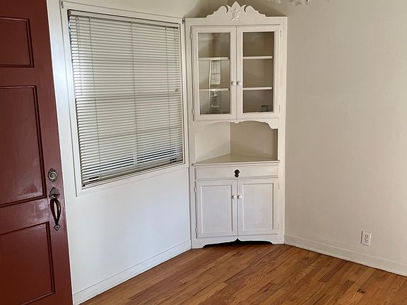 3rd image of 1616 Fair Oaks Ave APT 5