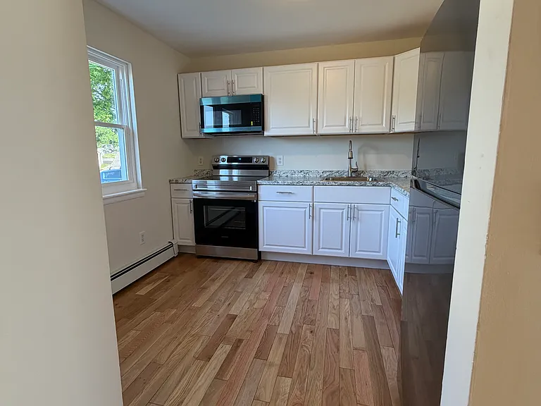 502 Harbor View Ct — Photo 7