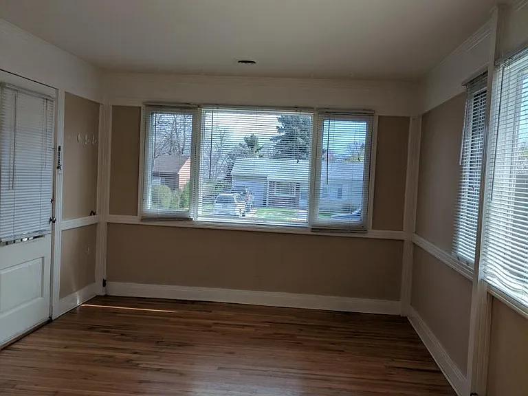 3085 S Birch St — Photo 2