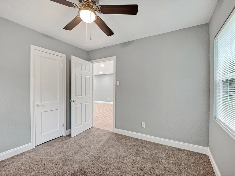 502 Azalea Dr — Photo 12