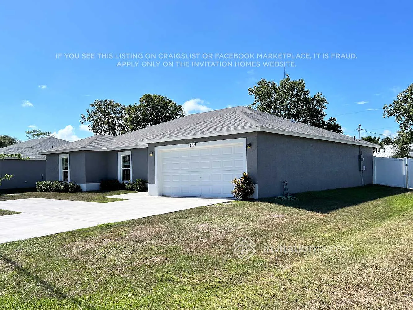 2219 SE Mariposa Ave Port Saint Lucie, FL 34952 — Photo 2