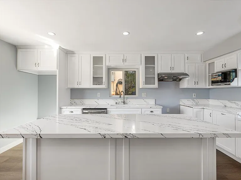 510 Neva Pl — Photo 9