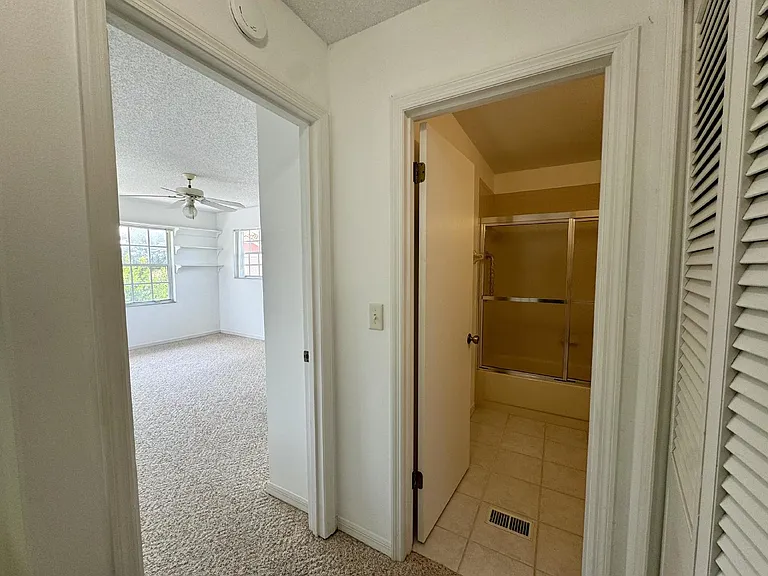 1455 Disston Ave — Photo 32