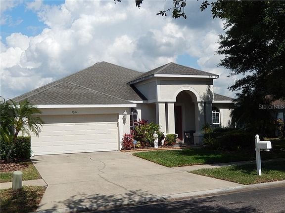 3rd image of 9020 Pinebreeze Dr