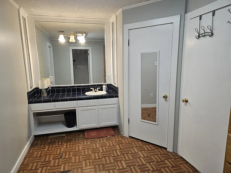 102 Mulberry St — Photo 5
