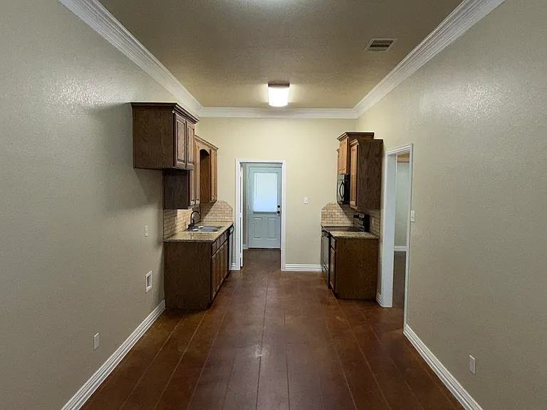 717 Ferrara Cir #B — Photo 2