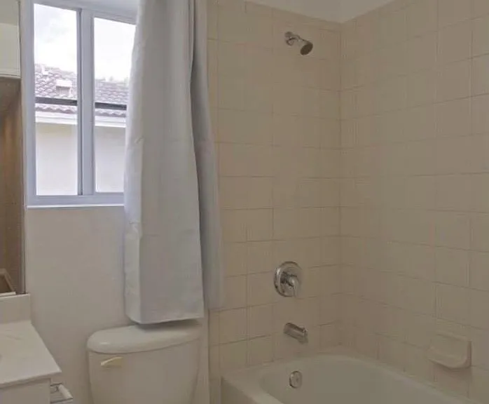 6030 SW 19th Pl — Photo 6