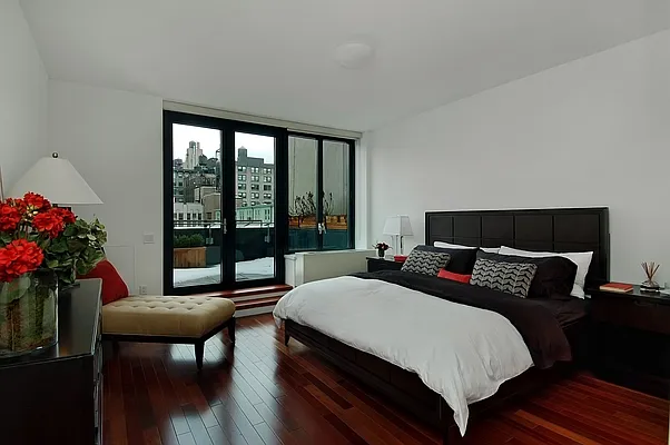 Sold by Corcoran | media 23