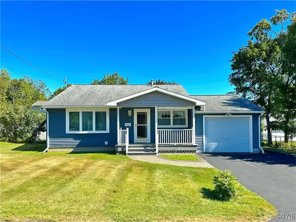 502 Mary Elaine Dr, Utica, NY 13502